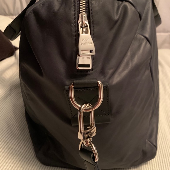 LV Calfskin Gaston V Start MM - Guaranteed Auth! - Picture 3 of 7